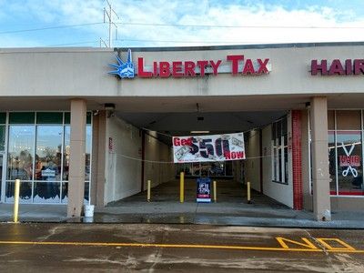 Mill Road Shopping Center: 6406-6450 N 76th St, Milwaukee, WI 53223
